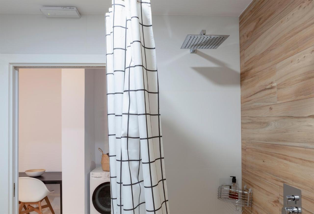 Artistic Digital Retreat-Great Location Near Metro Apartment Valencia Bagian luar foto