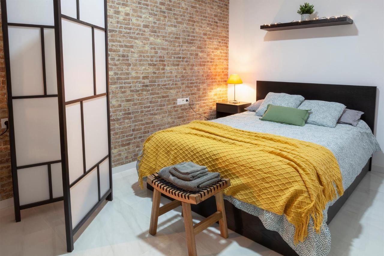 Artistic Digital Retreat-Great Location Near Metro Apartment Valencia Bagian luar foto